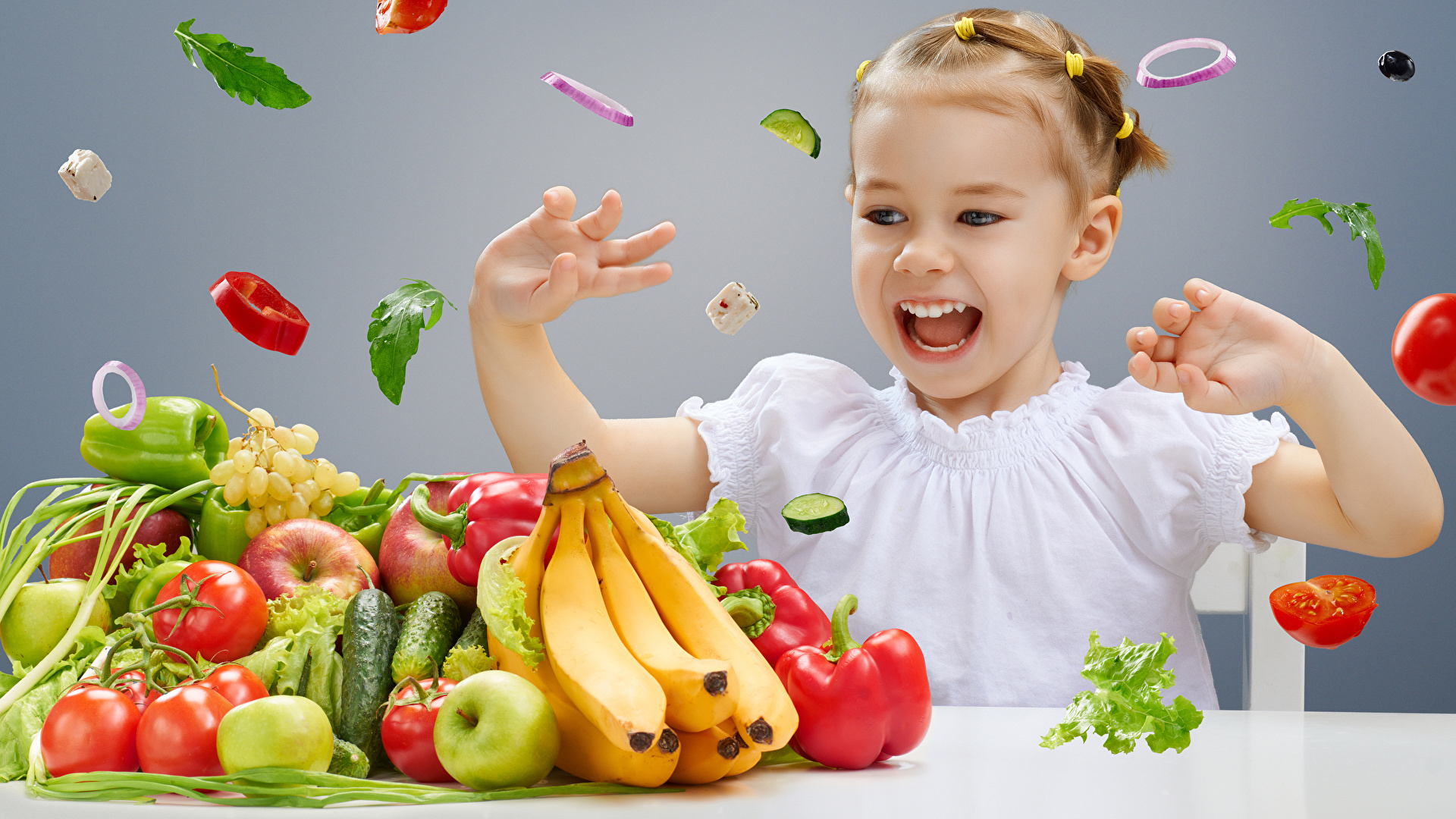 Để trẻ ăn nhiều chất xơ hơn, chế độ ăn trong ngày nên thay đổi đa dạng.